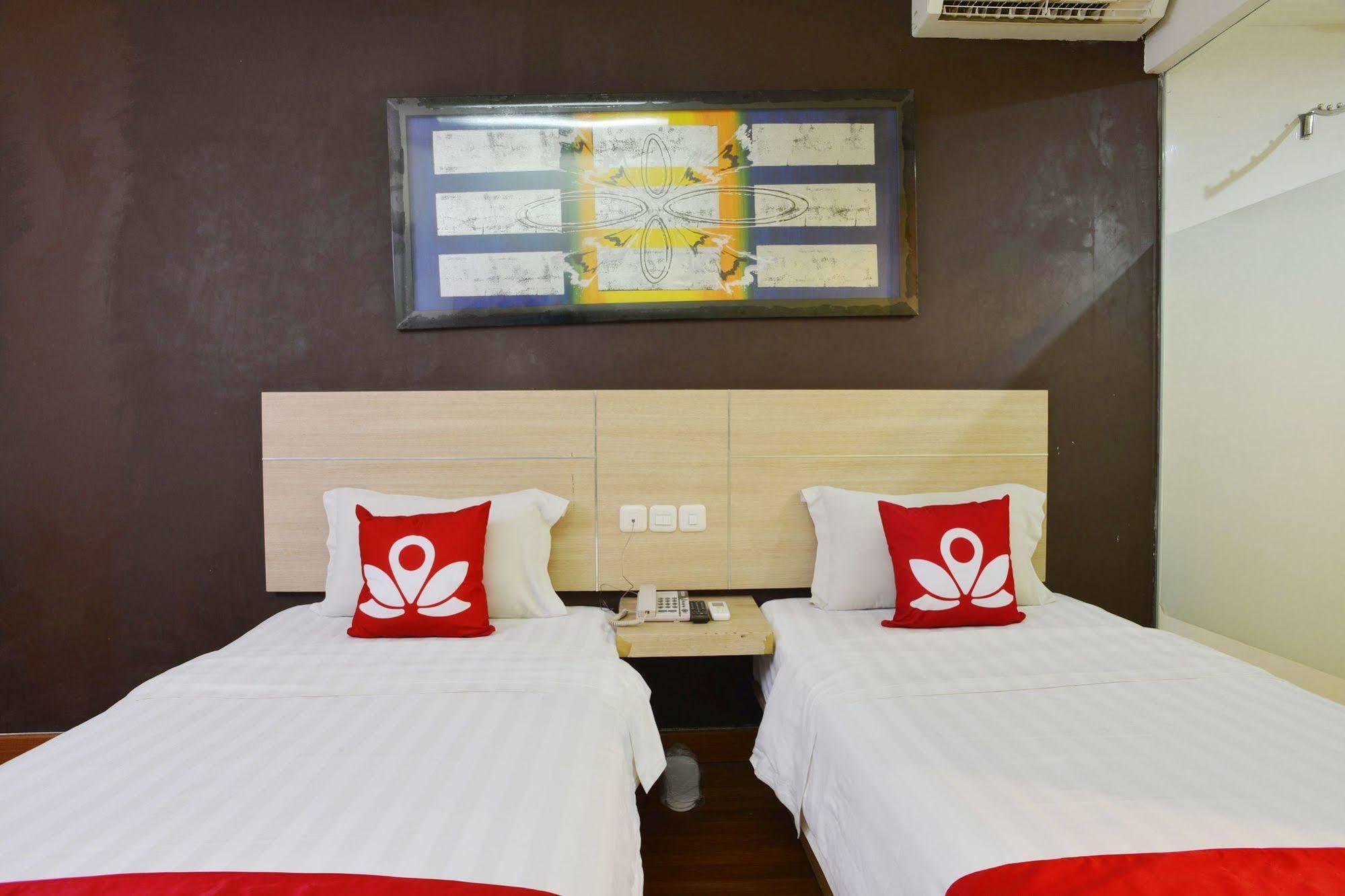 Zen Rooms Rujia Pecenongan ジャカルタ エクステリア 写真